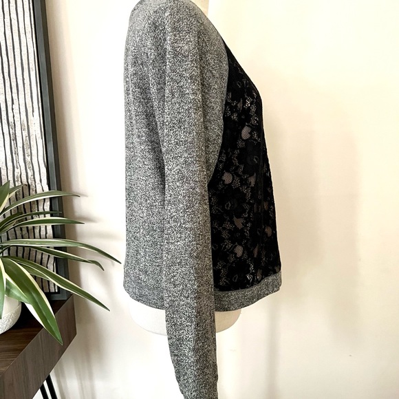 BCBGMAXAZRIA Sweater/Sweatshirt with Black Lace Front Size Medium - Picture 4 of 5